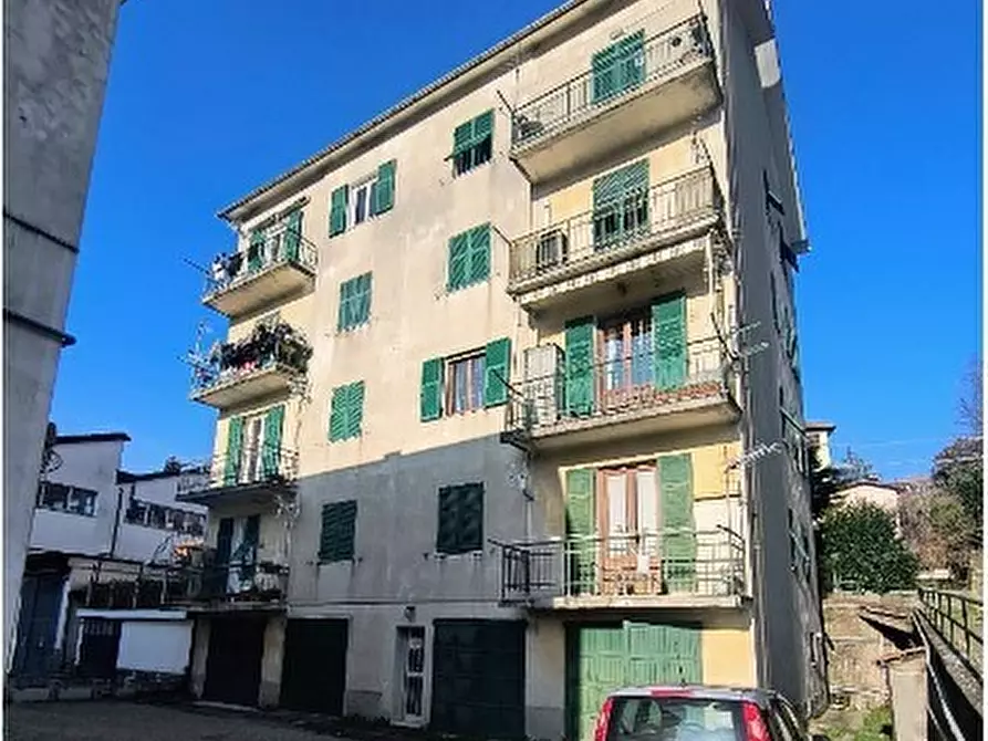 Immagine 1 di Pentalocale in vendita  in Viale Milite Ignoto 31/2 a Busalla