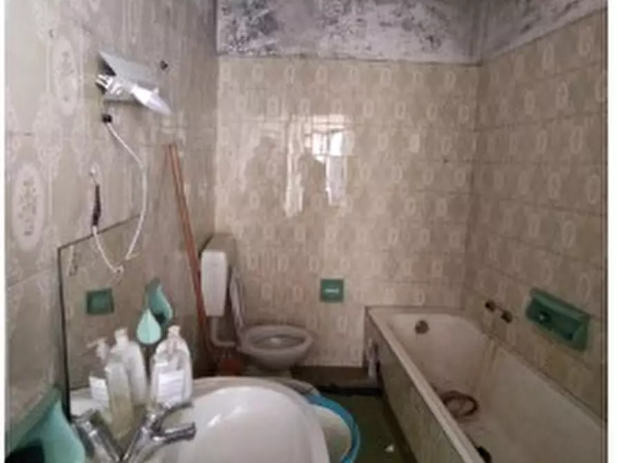 Immagine 10 di Pentalocale in vendita  in Via Unico 3 a Gozzano