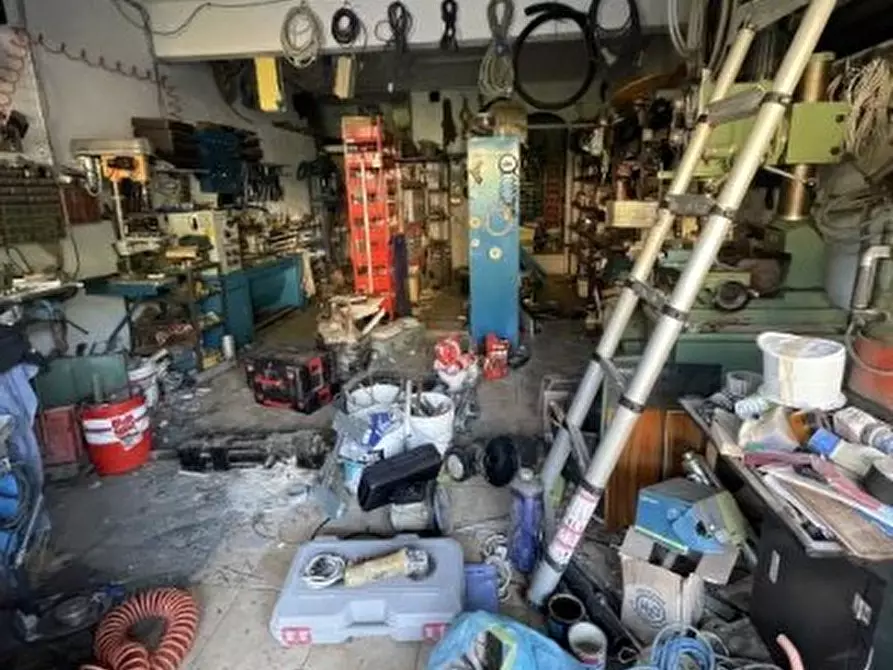 Immagine 4 di Magazzino in vendita  in Via Dogali 71 a Santa Margherita Ligure