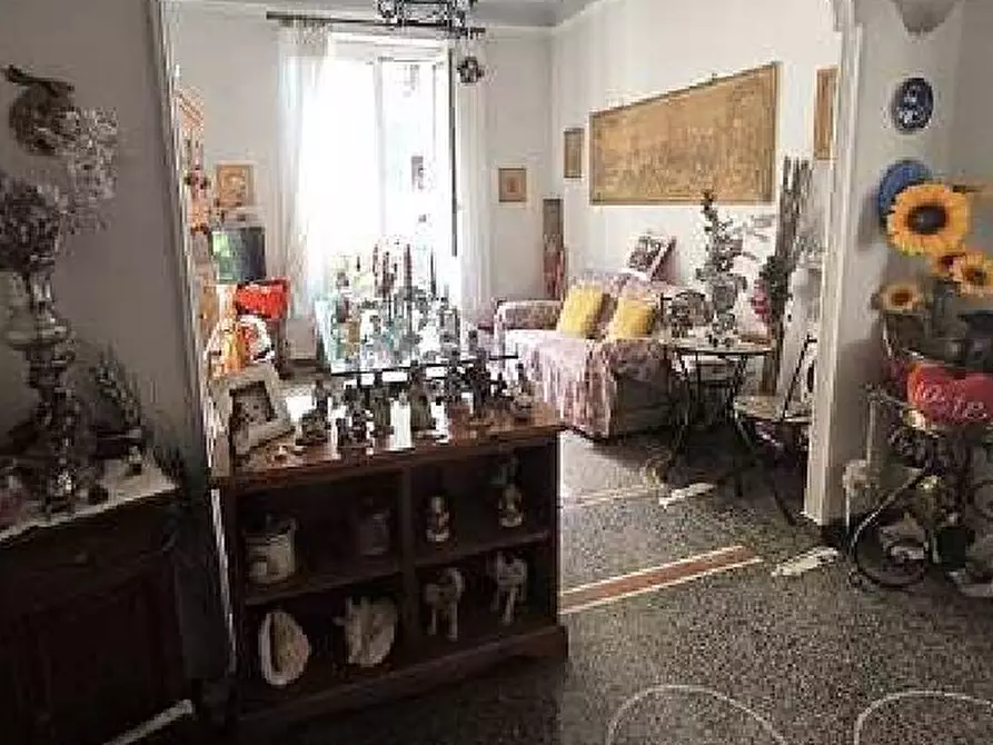 Immagine 3 di Pentalocale in vendita  in Via Antonio Cantore 29 a Genova