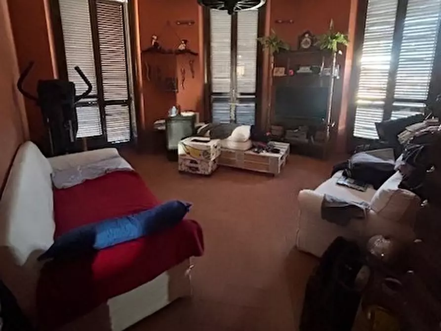 Immagine 3 di Pentalocale in vendita  in Via Parella 13 a Torino