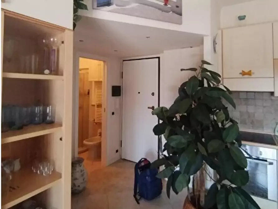 Immagine 3 di Bilocale in vendita  in Via dei Lauri 14 a Rapallo