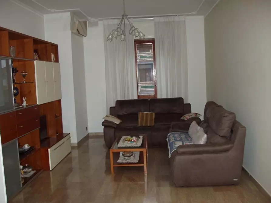Immagine 3 di Pentalocale in vendita  in Viale Alessandro Manzoni 17 a Valenza