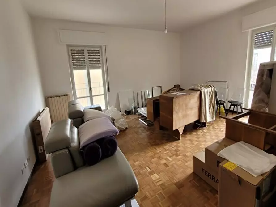 Immagine 3 di Pentalocale in vendita  in Via Ugo Foscolo 128/10 a La Spezia