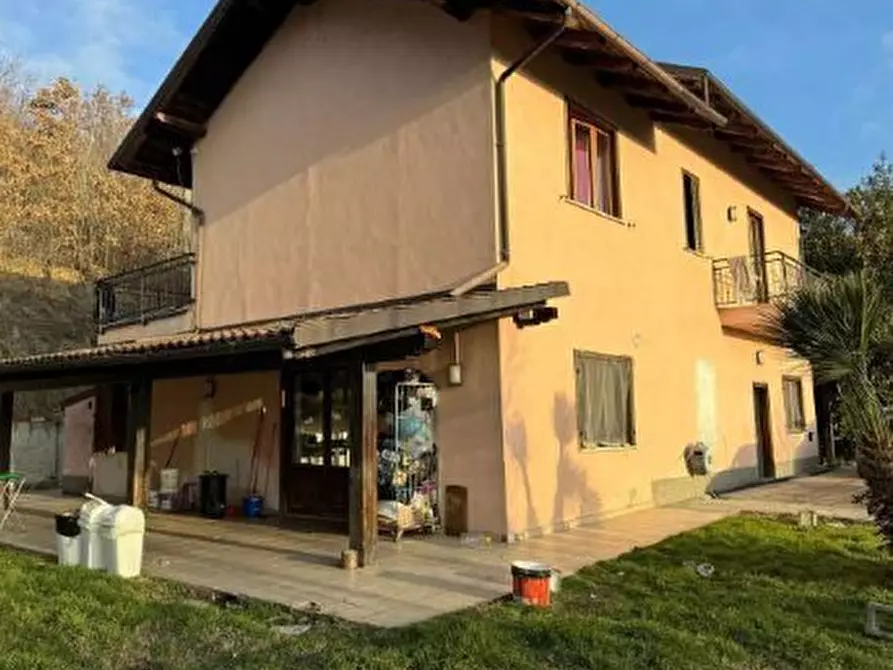 Immagine 1 di Villa in vendita  in Strada Zana 1 a Castel Boglione