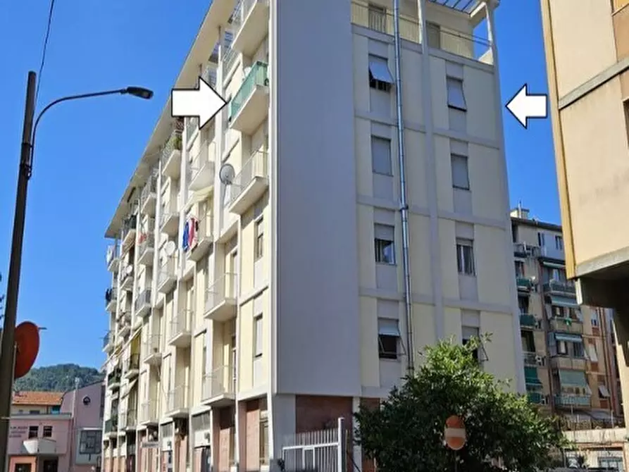 Immagine 1 di Pentalocale in vendita  in Via Ugo Foscolo 128/9 a La Spezia