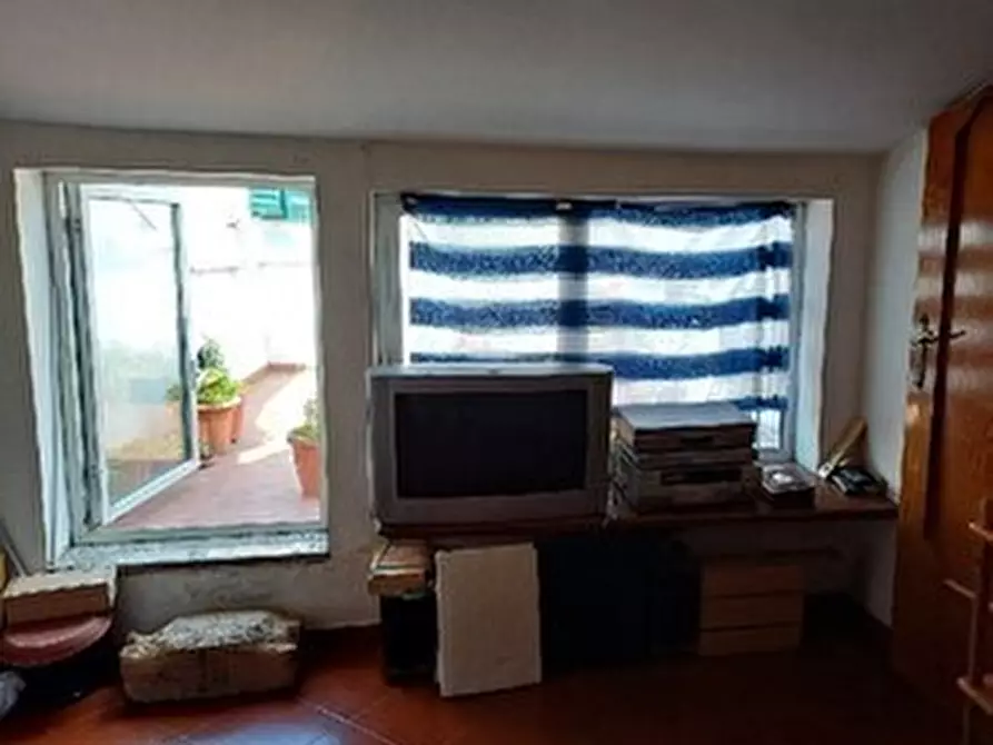 Immagine 8 di Pentalocale in vendita  in Via Ursone da Sestri 16 a Genova