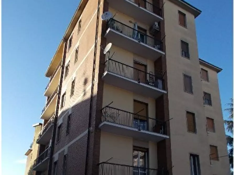 Immagine 1 di Pentalocale in vendita  in Via Brigata Tortona 6 a Tortona