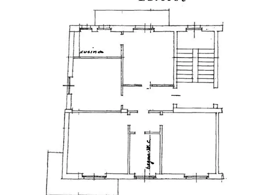 Immagine 2 di Pentalocale in vendita  in Via Caduti della Libertà 13 a Tortona