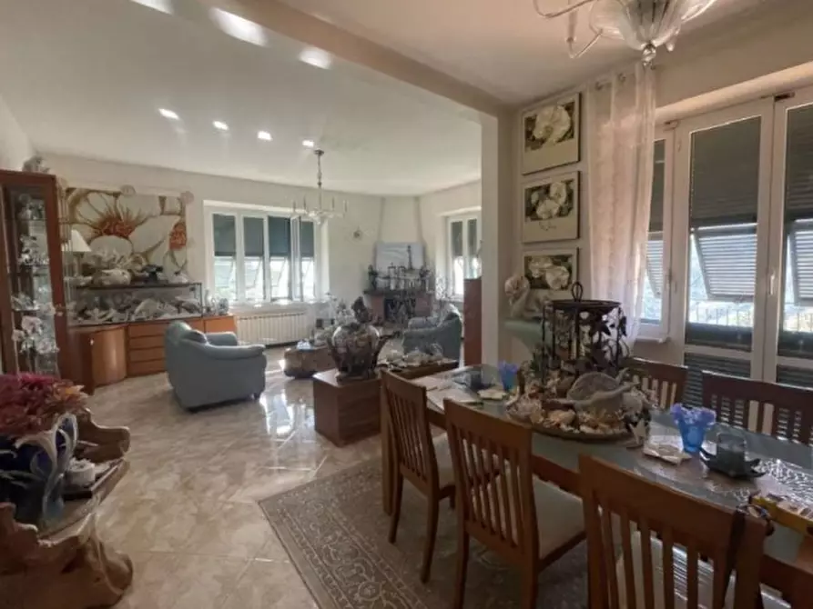 Immagine 3 di Casa trifamiliare in vendita  in Via I Maggio 2 a Leivi