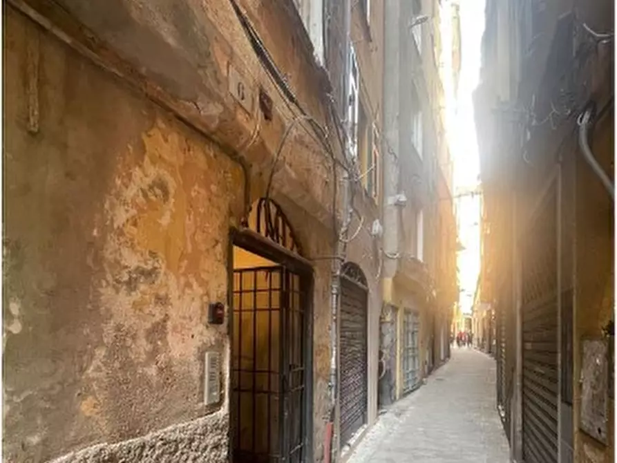 Immagine 1 di Bilocale in vendita  in Via dei Macelli di Soziglia 6 a Genova