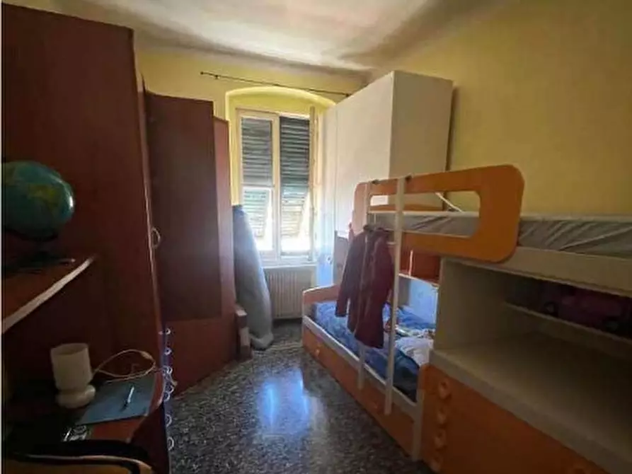Immagine 7 di Pentalocale in vendita  in Via Carnia 57/8 a Genova
