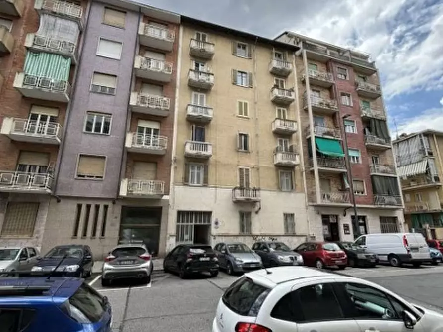 Immagine 1 di Quadrilocale in vendita  in Via Michele Coppino 45 a Torino