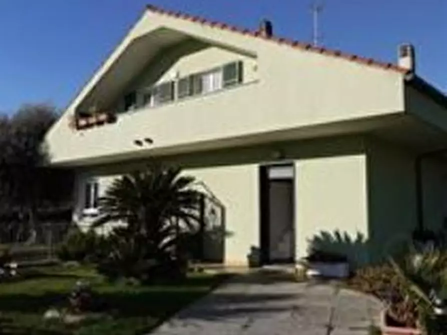 Immagine 1 di Trilocale in vendita  in Via Bulasce 23 a Loano