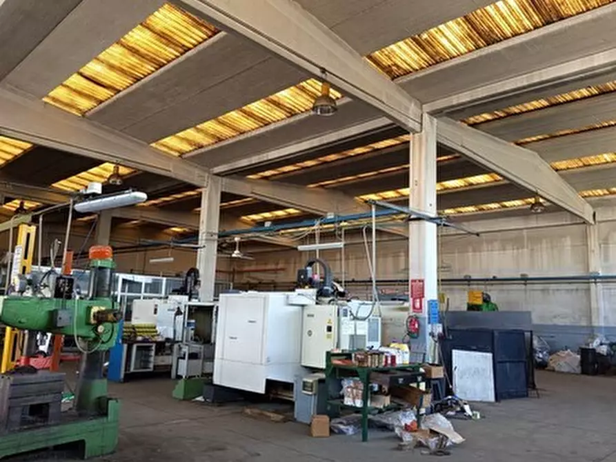 Immagine 3 di Attività artigianale in vendita  in Via dell'Elettronica 3 a Alessandria