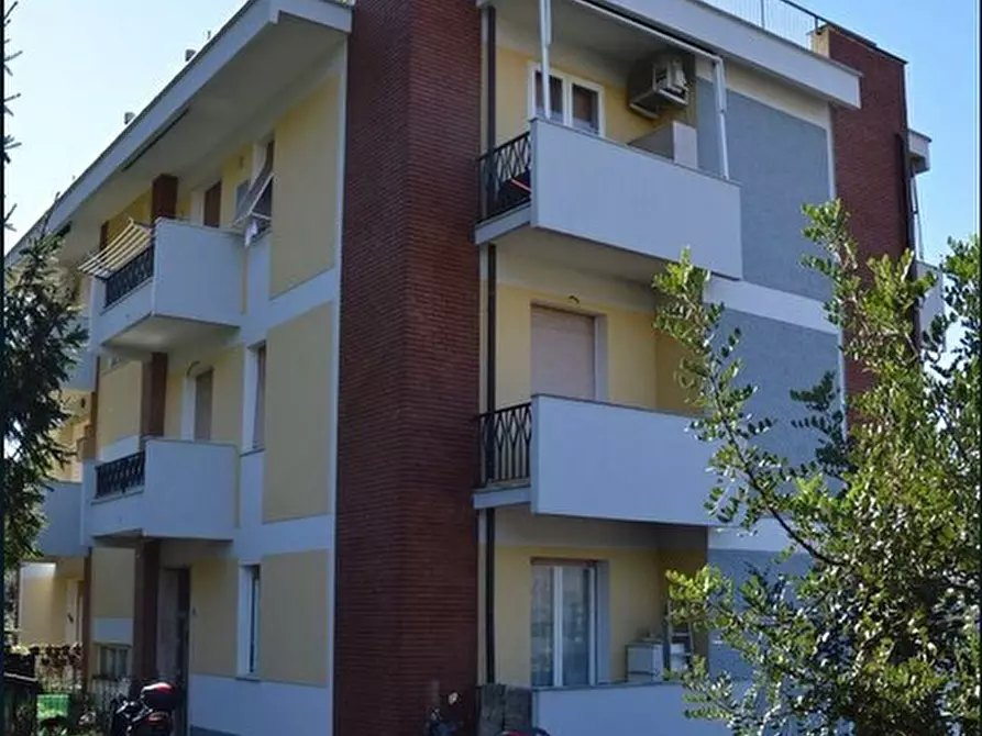 Immagine 1 di Pentalocale in vendita  in Via Luigi Bailo 29/1 a Genova