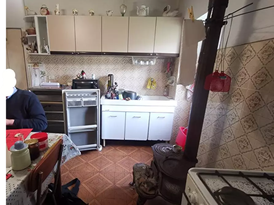 Immagine 4 di Trilocale in vendita  in Frazione Teviggio 14 a Varese Ligure