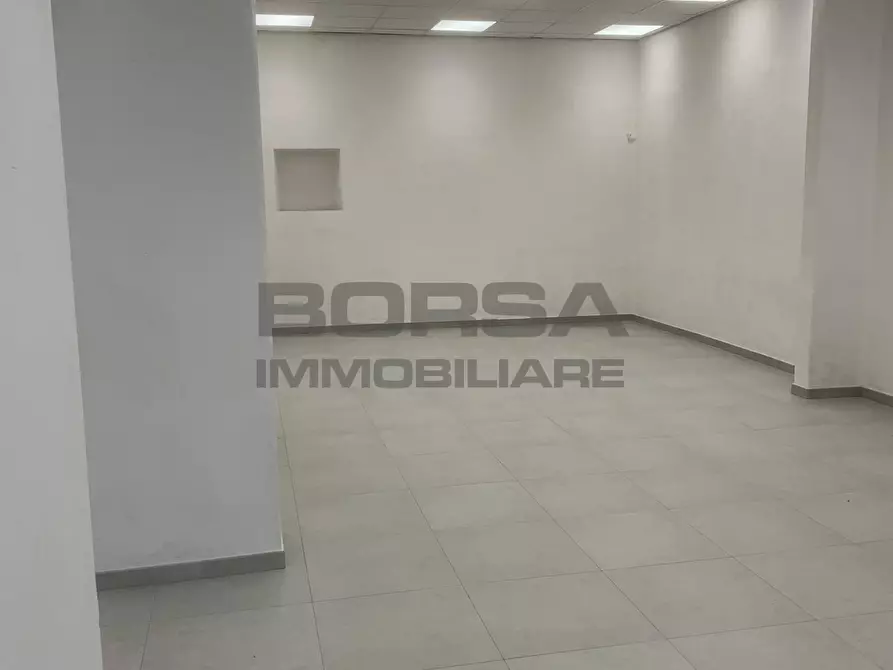 Immagine 12 di Capannone industriale in vendita  in Via Buontalenti 10 a Livorno