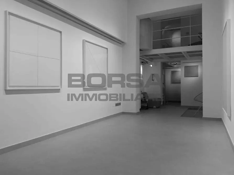 Immagine 15 di Attività commerciale in vendita  in Via Roma a Livorno