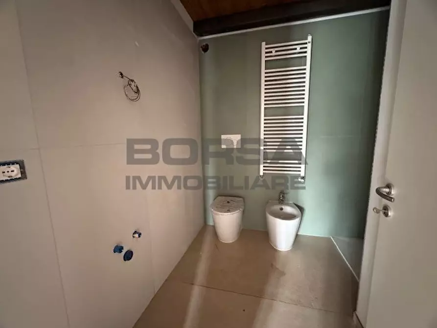 Immagine 8 di Appartamento in vendita  in Via delle Sorgenti 402 a Livorno