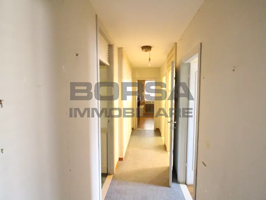 Immagine 10 di Pentalocale in vendita  in Via Montebello 27 a Livorno