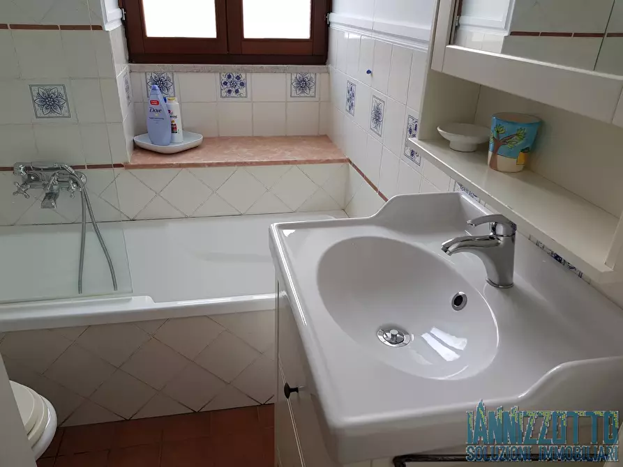 Immagine 11 di Bilocale in affitto  a Ragusa