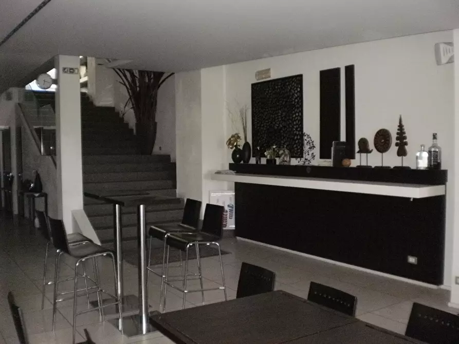 Immagine 10 di Bar / Ristorante in affitto  a Ragusa