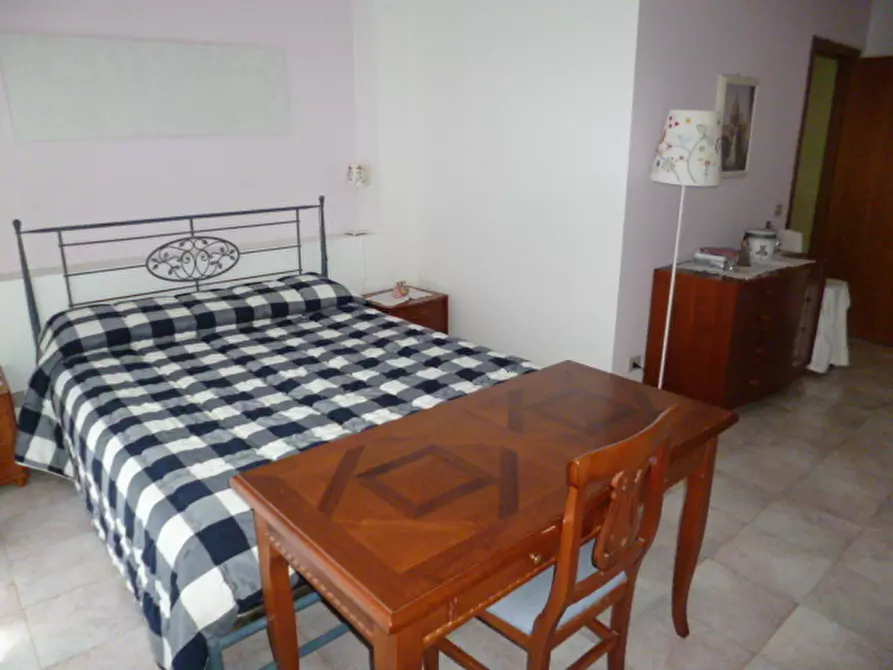 Immagine 7 di Quadrilocale in affitto  a Ragusa