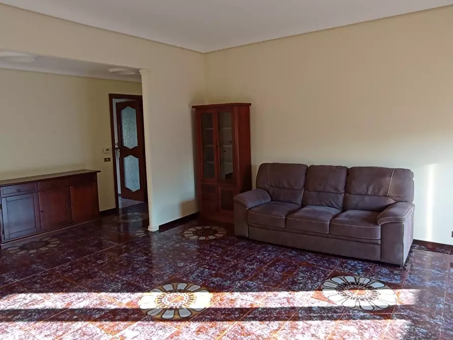 Immagine 5 di Pentalocale in affitto  a Ragusa