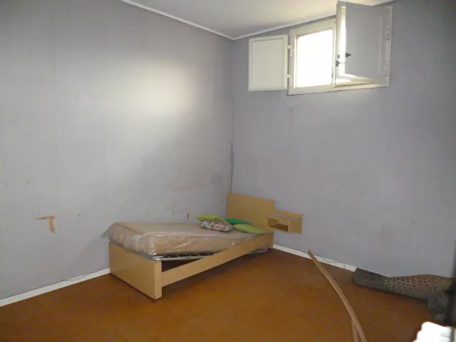 Immagine 6 di Pentalocale in vendita  a Ragusa