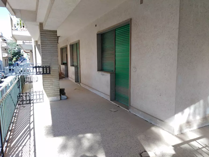 Immagine 16 di Ufficio in affitto  a Ragusa