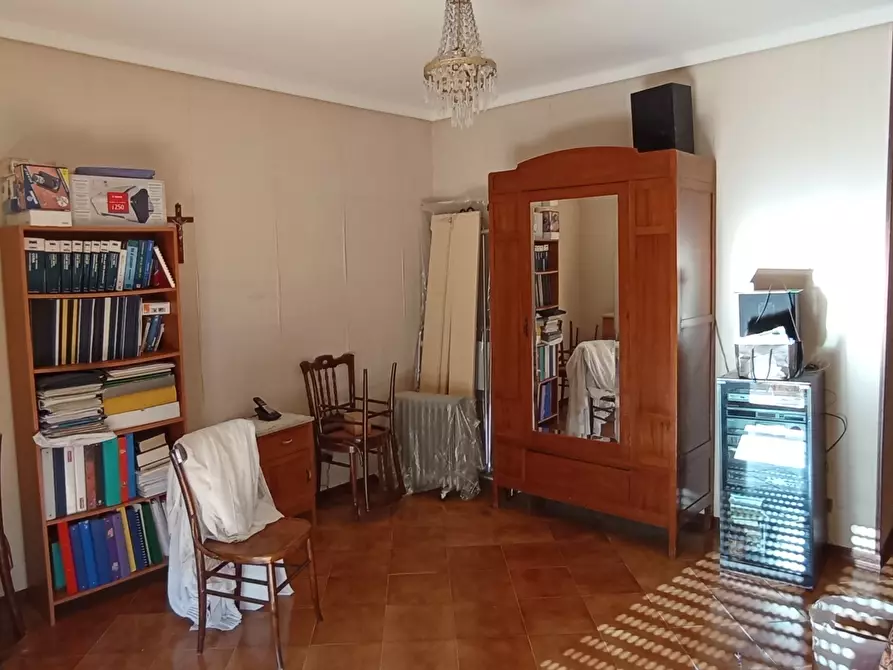 Immagine 9 di Pentalocale in vendita  a Ragusa