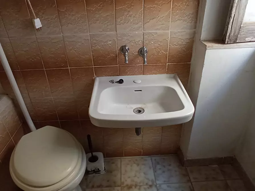 Immagine 11 di Casa indipendente in vendita  a Ragusa