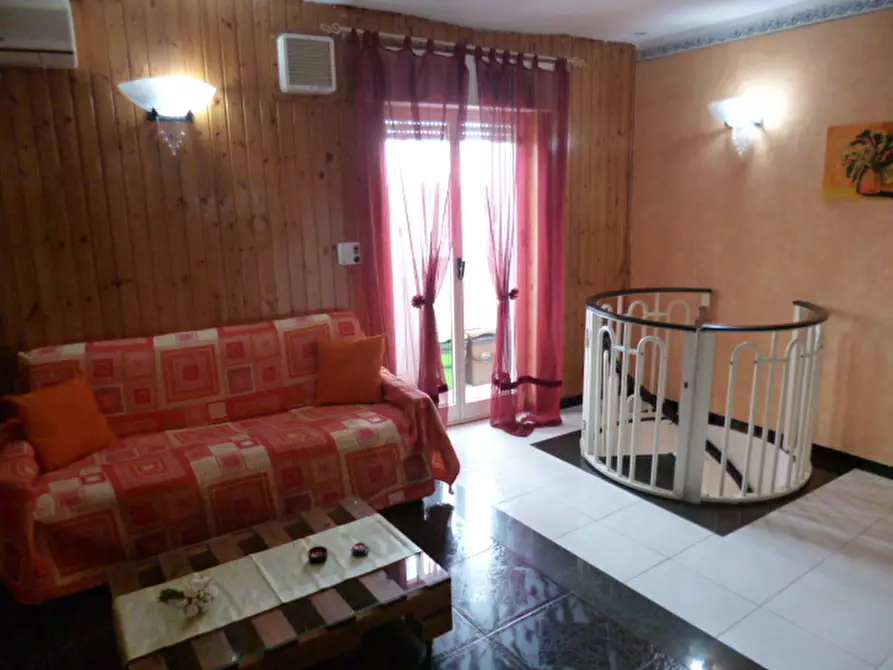 Immagine 11 di Quadrilocale in affitto  a Ragusa