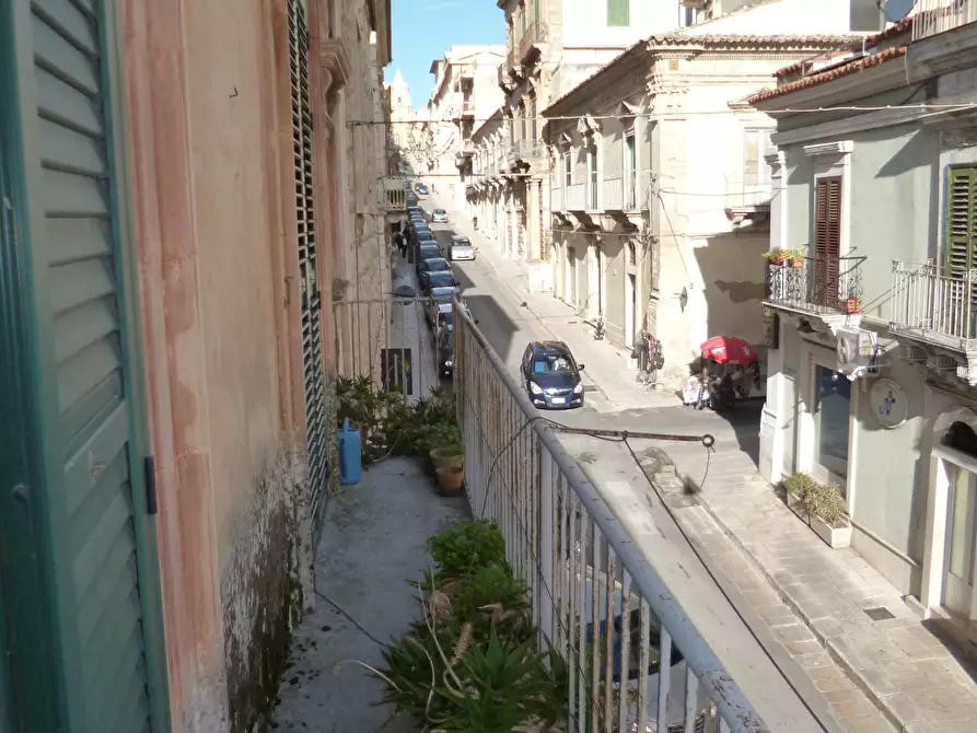 Immagine 2 di Casa indipendente in vendita  a Ragusa