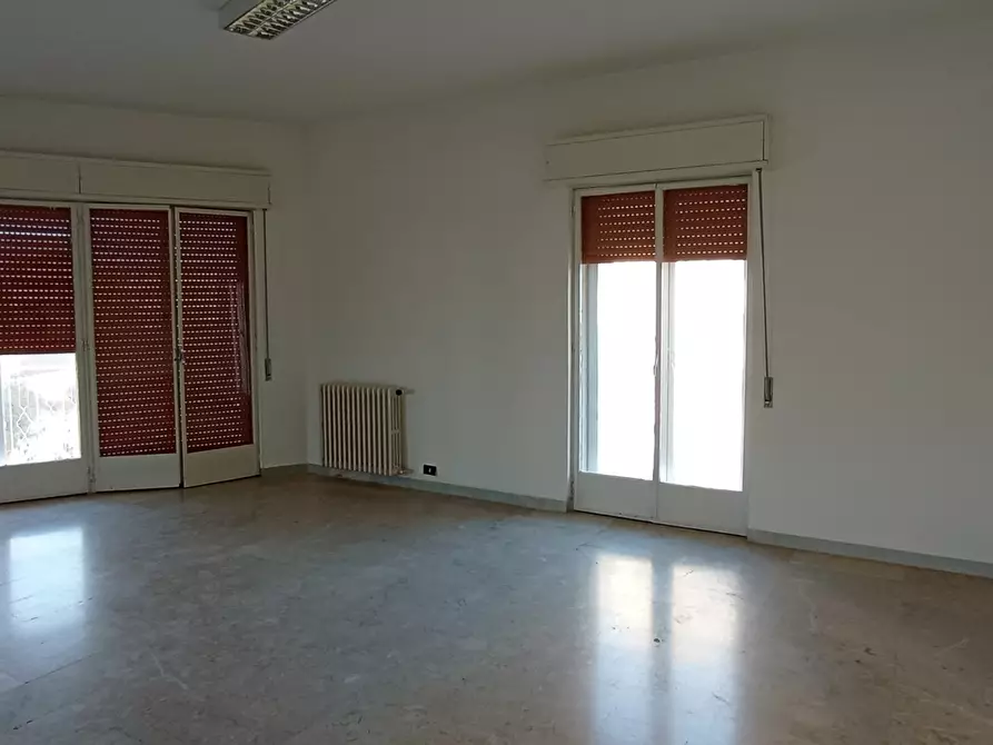 Immagine 1 di Pentalocale in affitto  a Ragusa