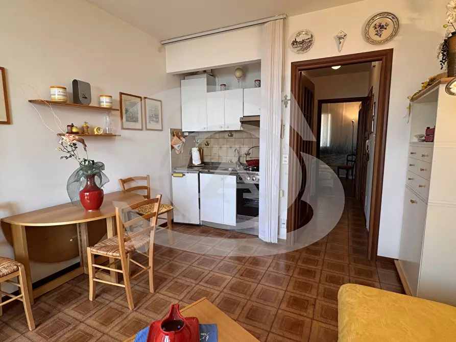 Immagine 11 di Bilocale in vendita  in Via Padre Semeria 54 a Ospedaletti