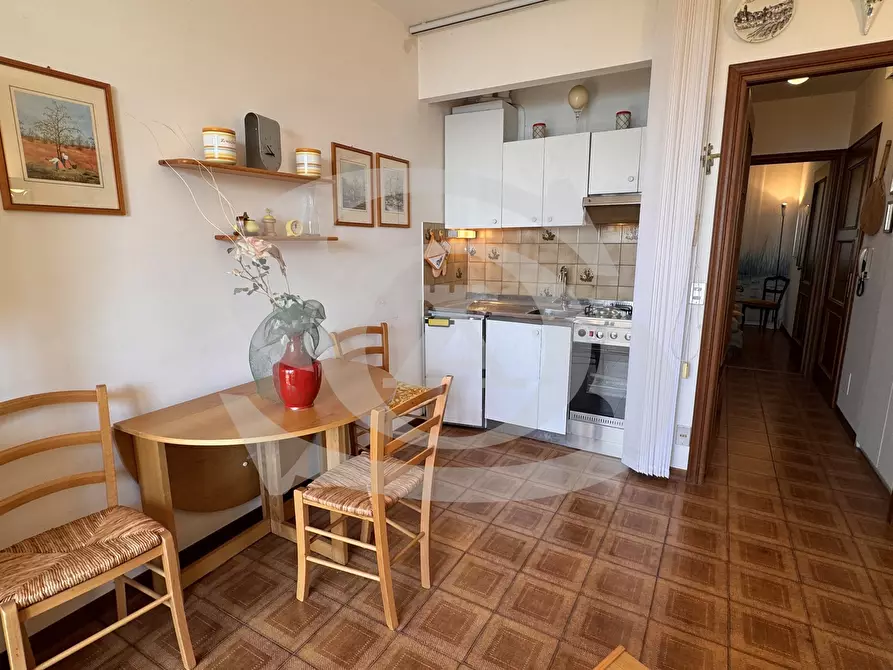 Immagine 15 di Bilocale in vendita  in Via Padre Semeria 54 a Ospedaletti