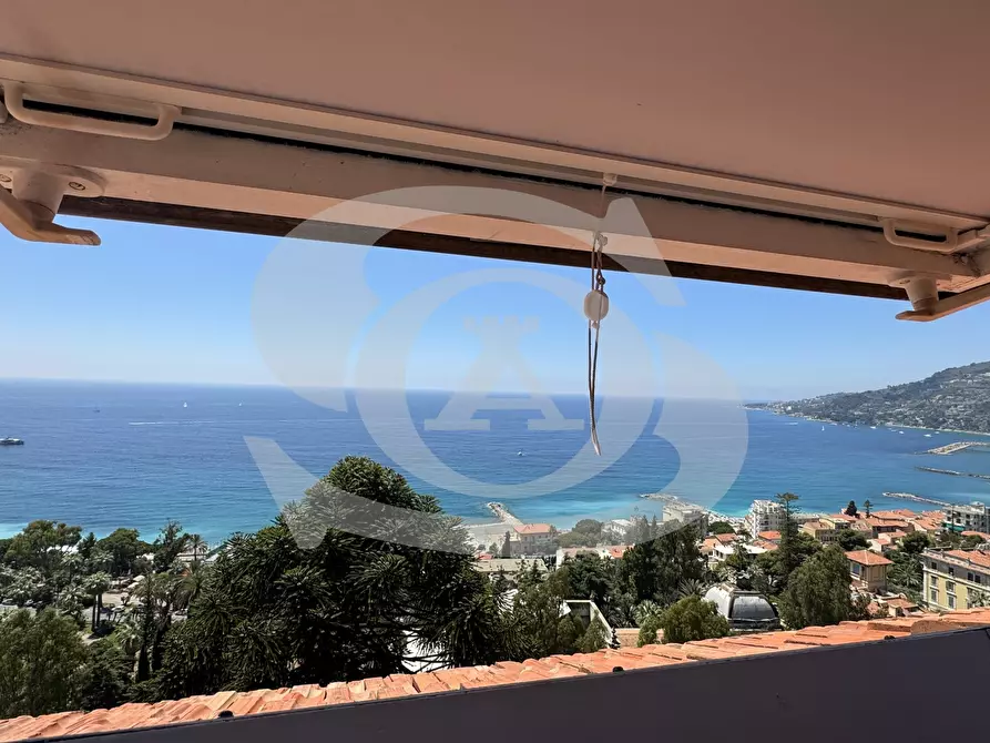 Immagine 21 di Quadrilocale in vendita  in Via Cavour 46 a Ospedaletti