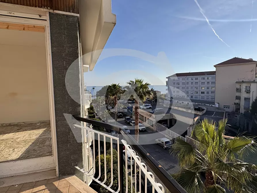 Immagine 8 di Trilocale in vendita  in Via Barabino 1 a San Remo