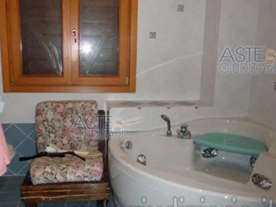 Immagine 5 di Rustico / casale in vendita  a Ravenna