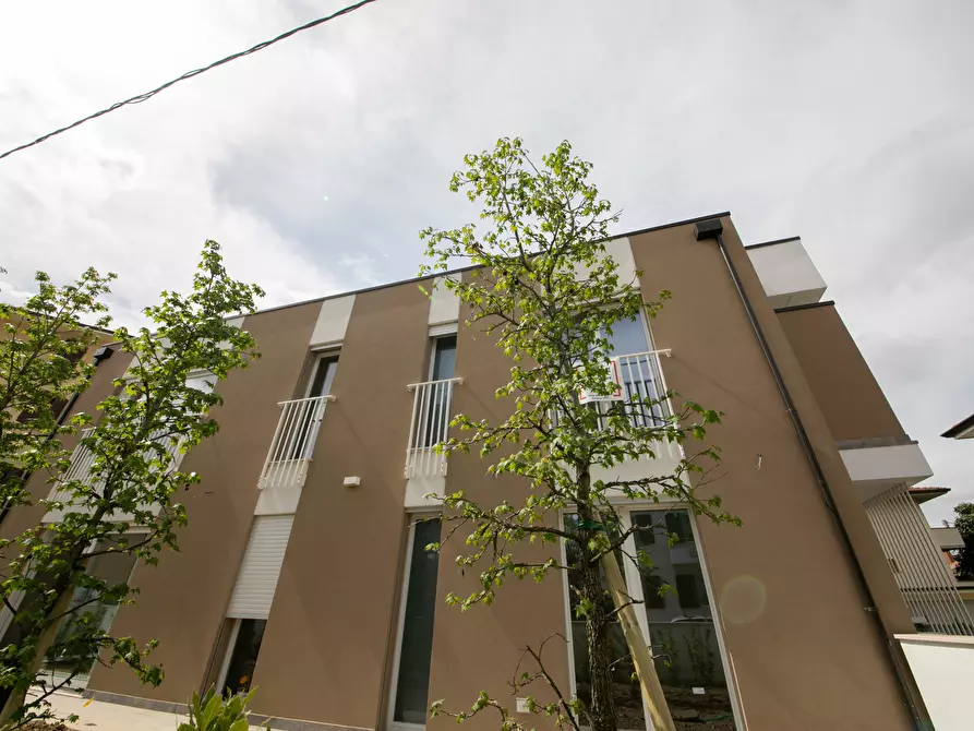 Immagine 40 di Quadrilocale in vendita  in Via L. C. Farini 291 a Cesena