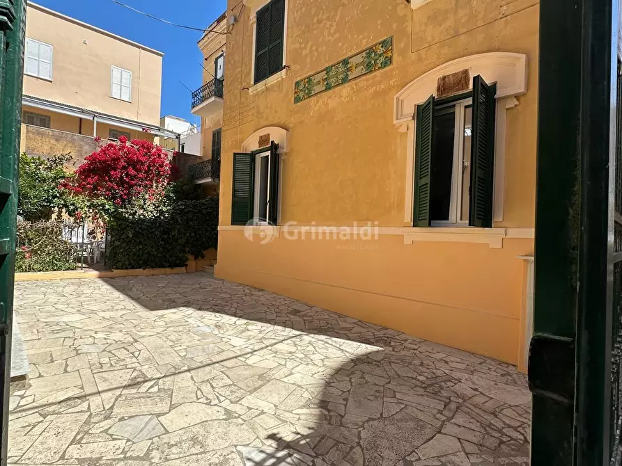 Immagine 1 di Trilocale in affitto  in Via Padre Lombardi 14 a Anzio