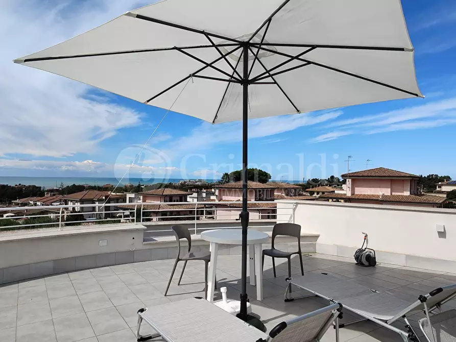 Immagine 52 di Villa in vendita  a Anzio