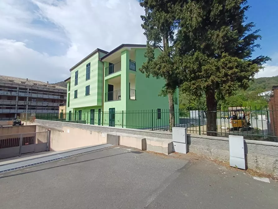 Immagine 3 di Garage in vendita  a Sestri Levante