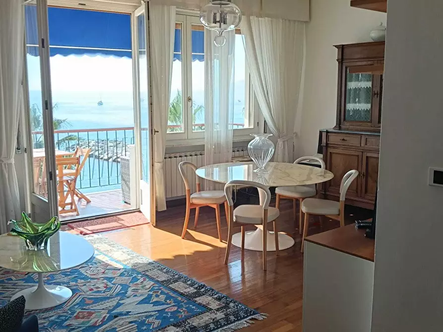 Immagine 31 di Appartamento in vendita  in Lungomare Giovanni Descalzo a Sestri Levante