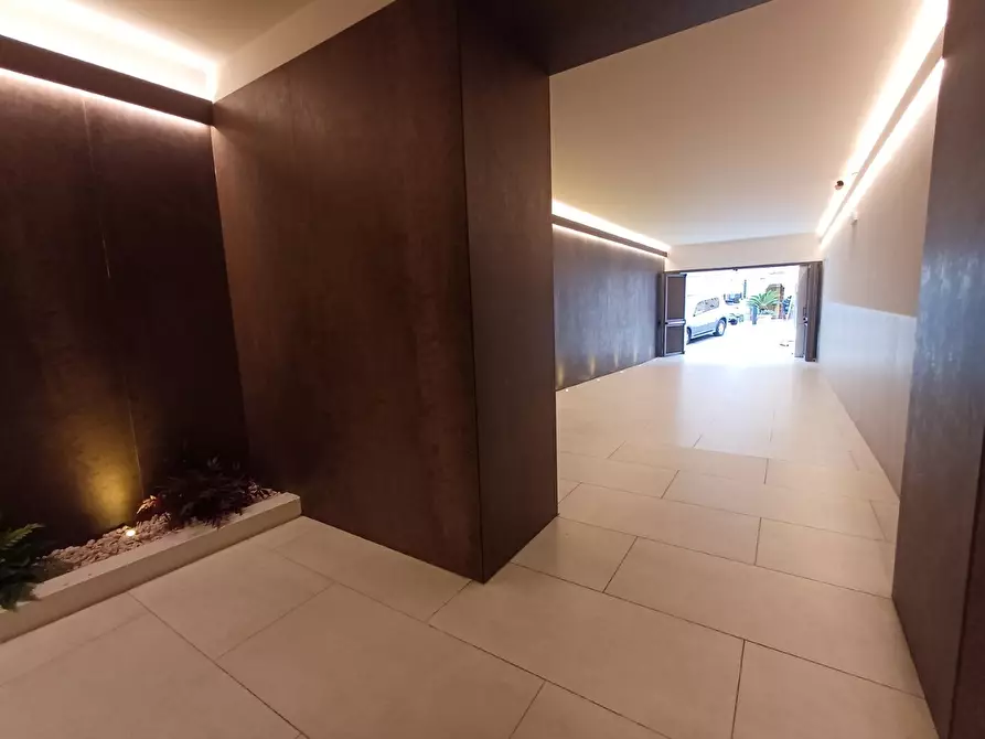 Immagine 18 di Loft/Open space in vendita  in Viale Dante Alighieri 31 a Sestri Levante