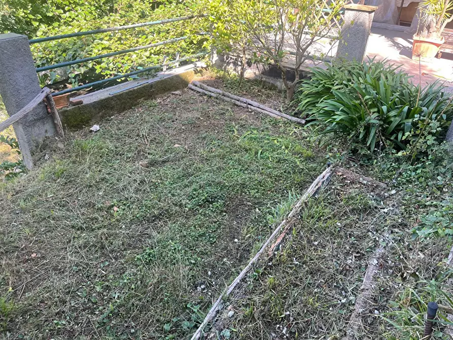 Immagine 10 di Villa in vendita  in Via Salvatore Gatti 19 a Castiglione Chiavarese