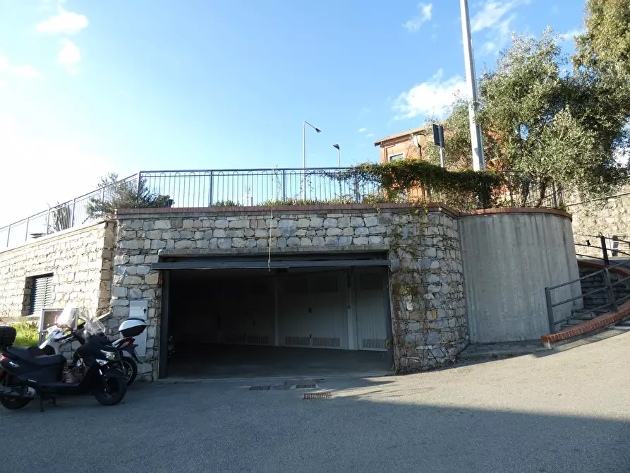 Immagine 1 di Garage in vendita  in Via Attilio Corte Megu 4b a Sestri Levante