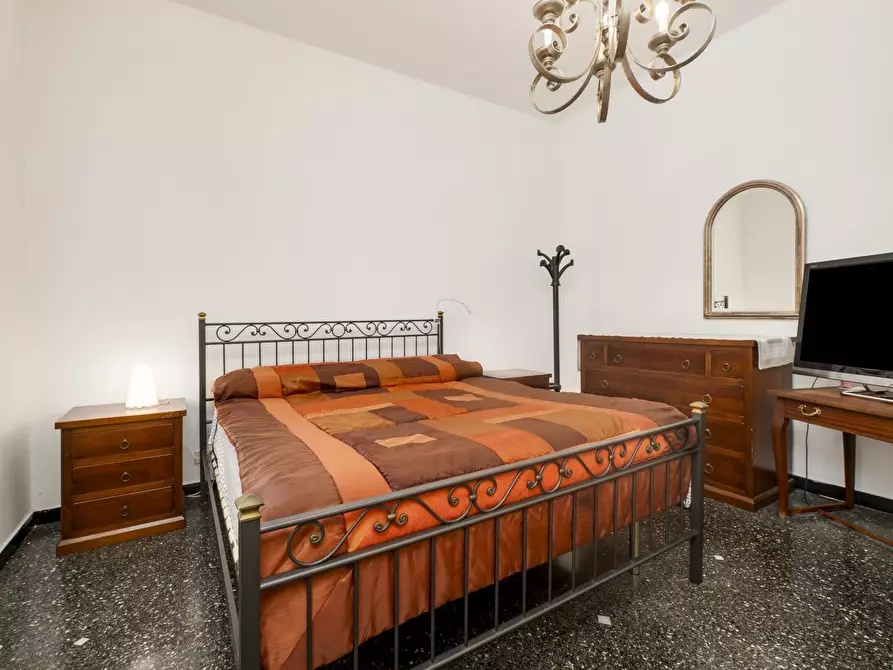 Immagine 16 di Appartamento in vendita  in Via Piacenza 2 a Sestri Levante